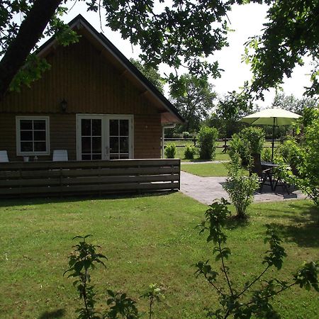Vakantiehuisjes Landgoed Sonneborghe Kollumerzwaag Kültér fotó