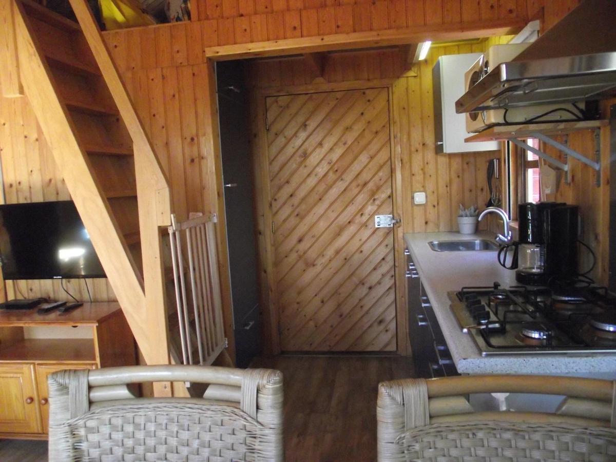Vakantiehuisjes Landgoed Sonneborghe Kollumerzwaag Kültér fotó