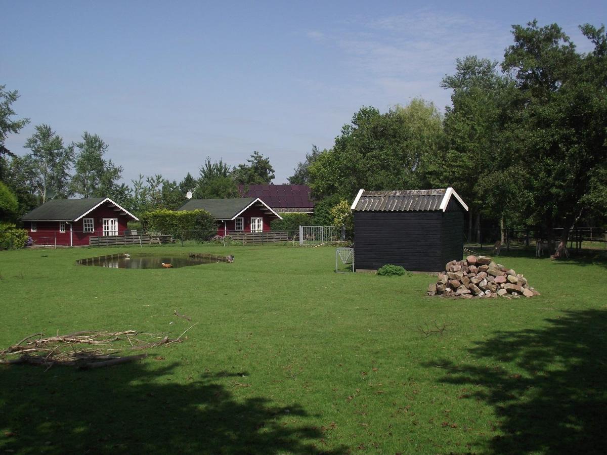Vakantiehuisjes Landgoed Sonneborghe Kollumerzwaag Kültér fotó