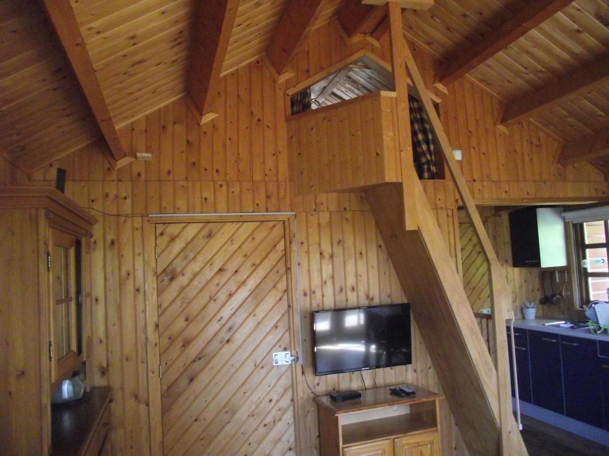Vakantiehuisjes Landgoed Sonneborghe Kollumerzwaag Kültér fotó