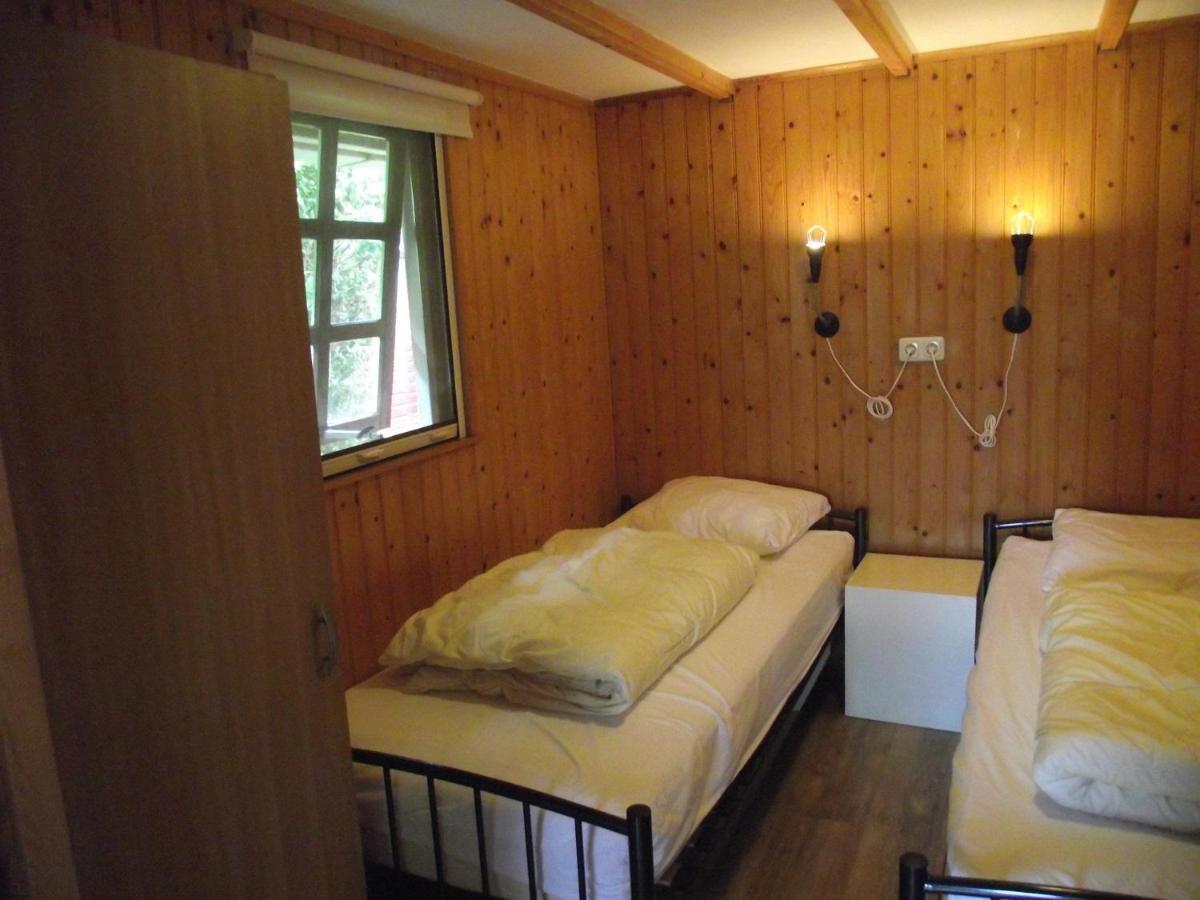Vakantiehuisjes Landgoed Sonneborghe Kollumerzwaag Kültér fotó