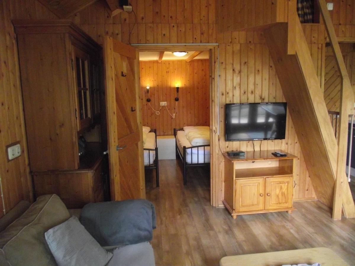 Vakantiehuisjes Landgoed Sonneborghe Kollumerzwaag Kültér fotó