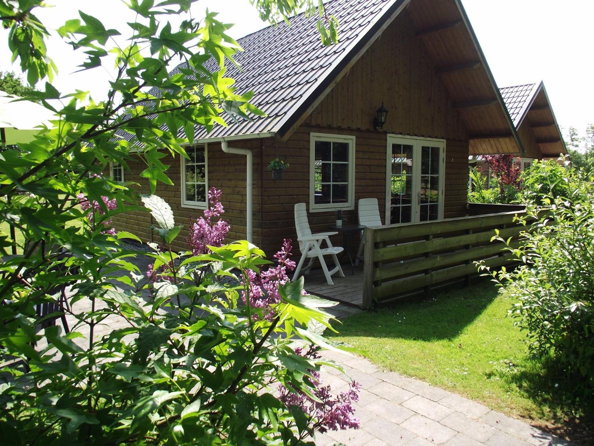 Vakantiehuisjes Landgoed Sonneborghe Kollumerzwaag Kültér fotó