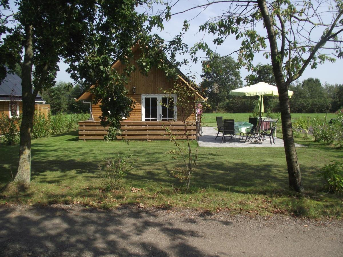 Vakantiehuisjes Landgoed Sonneborghe Kollumerzwaag Kültér fotó