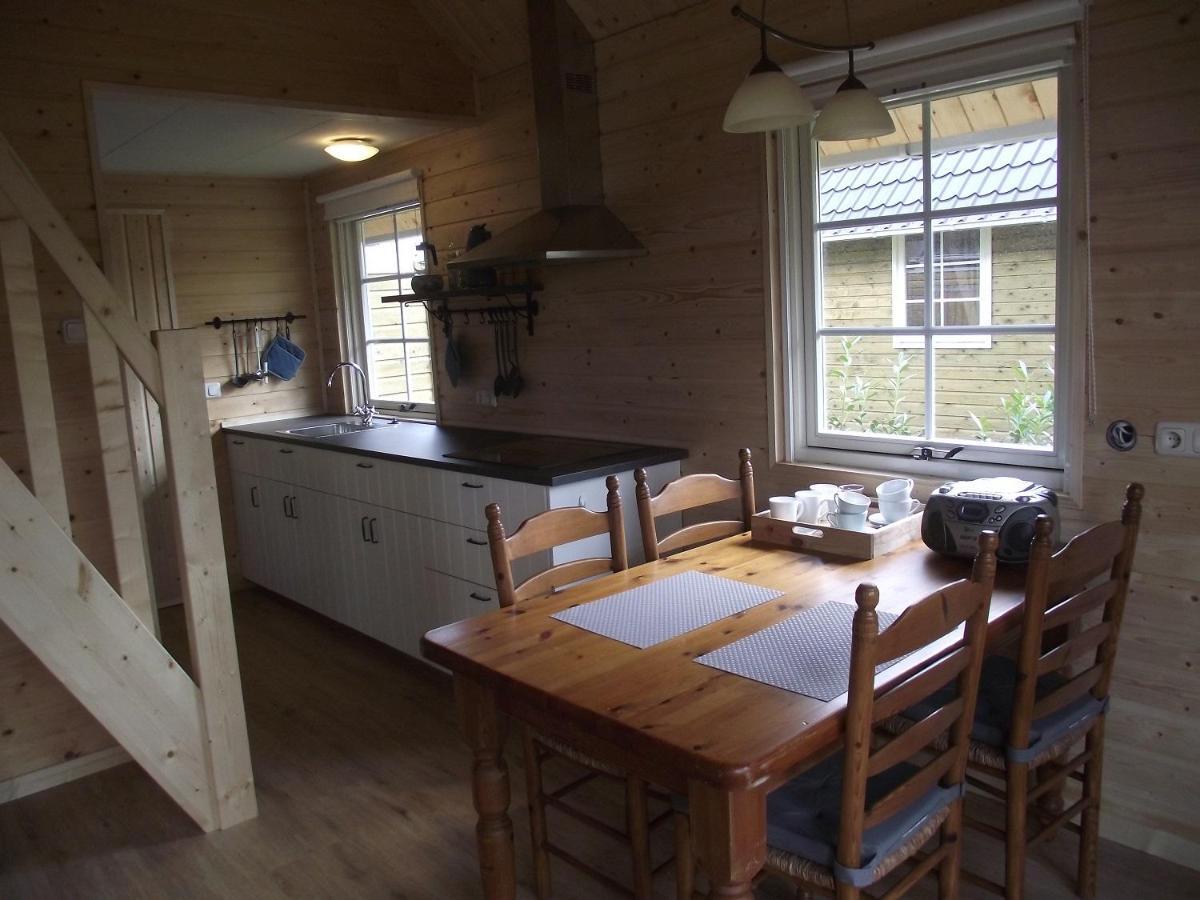 Vakantiehuisjes Landgoed Sonneborghe Kollumerzwaag Kültér fotó